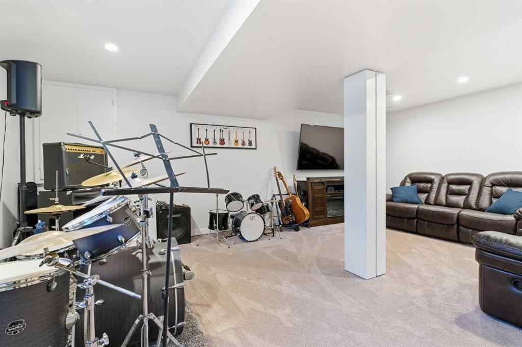 MLS® A2265904 - 74 Evansbrooke Way NW in Evanston Calgary, Residential