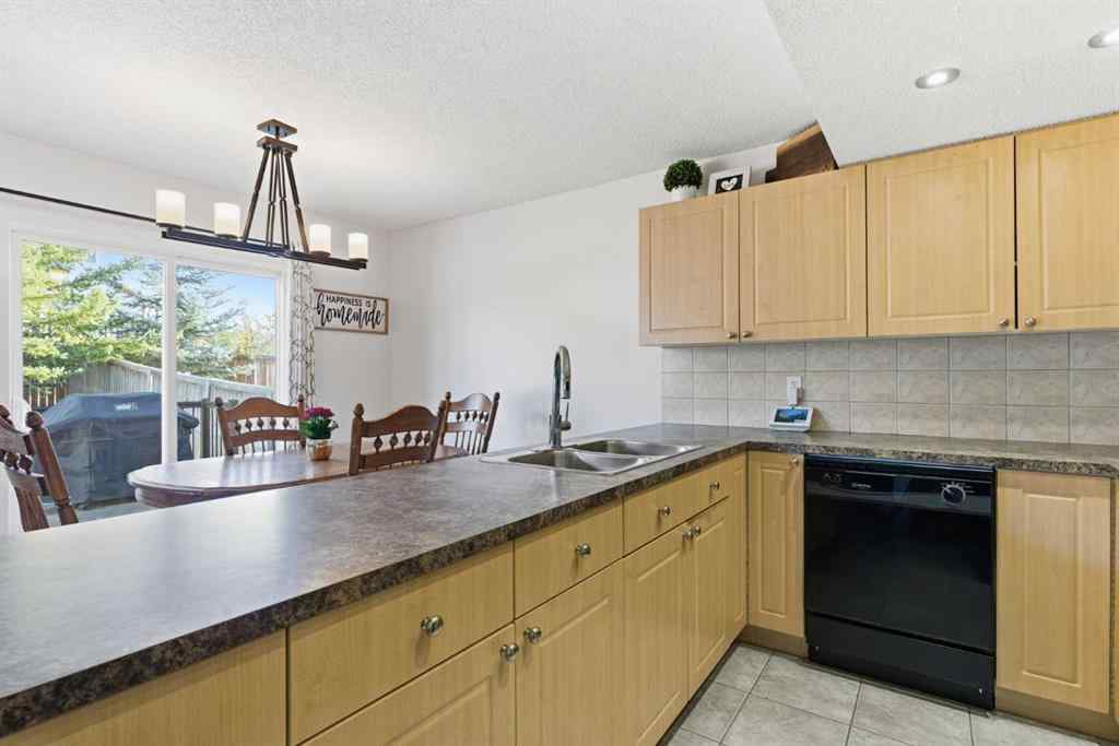 MLS® A2265904 - 74 Evansbrooke Way NW in Evanston Calgary, Residential