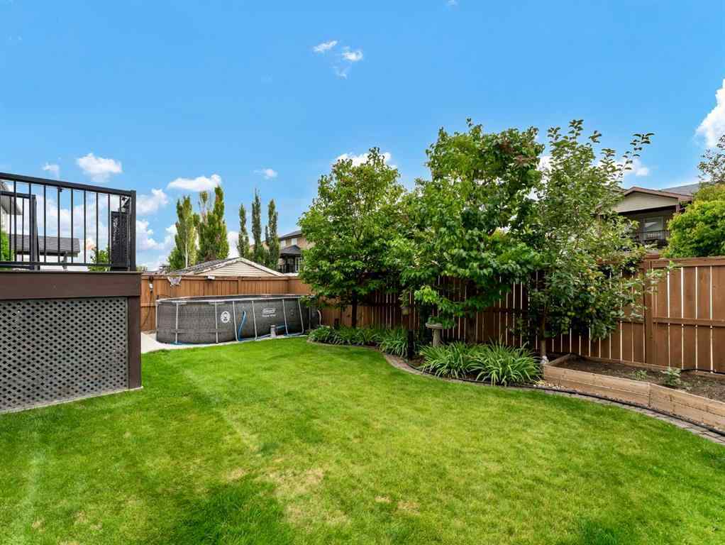 MLS® A2265905 - 102 Sundown Road SW in SE Southridge Medicine Hat, Residential