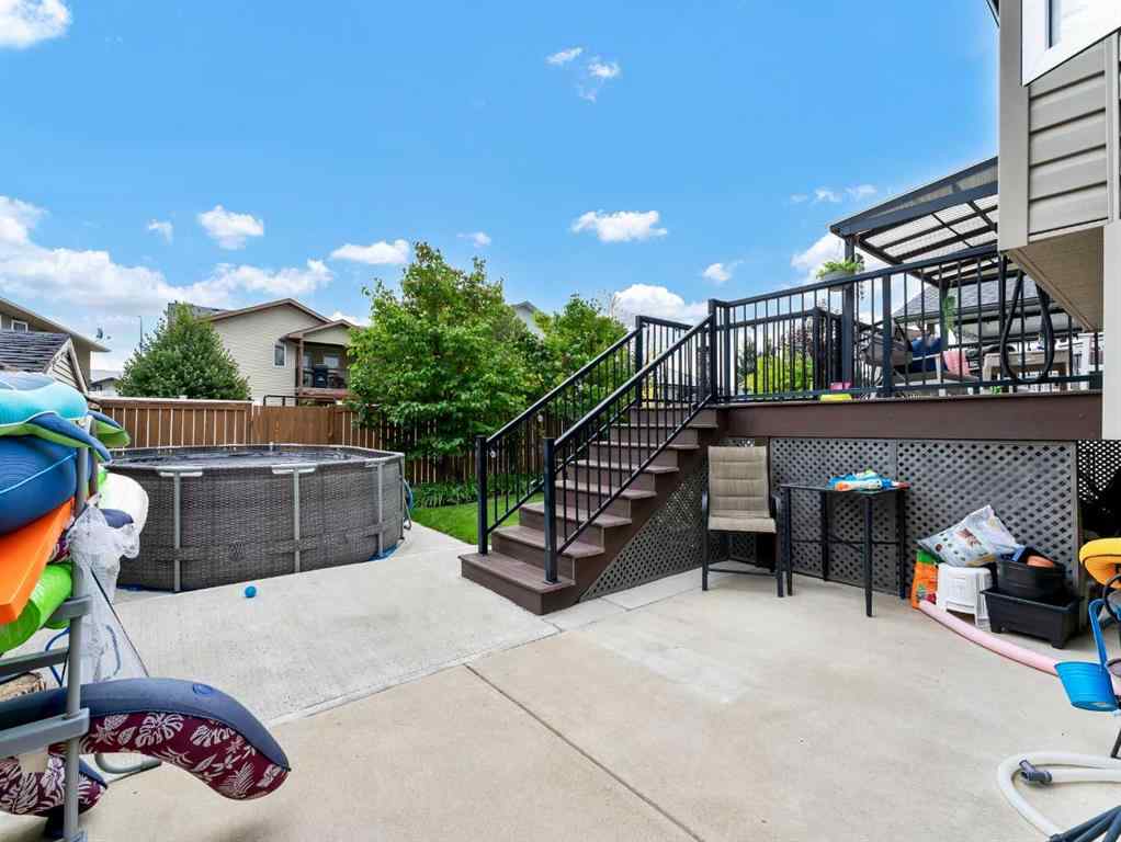 MLS® A2265905 - 102 Sundown Road SW in SE Southridge Medicine Hat, Residential