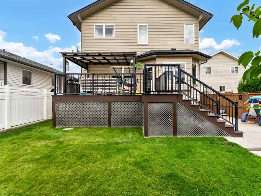 MLS® A2265905 - 102 Sundown Road SW in SE Southridge Medicine Hat, Residential