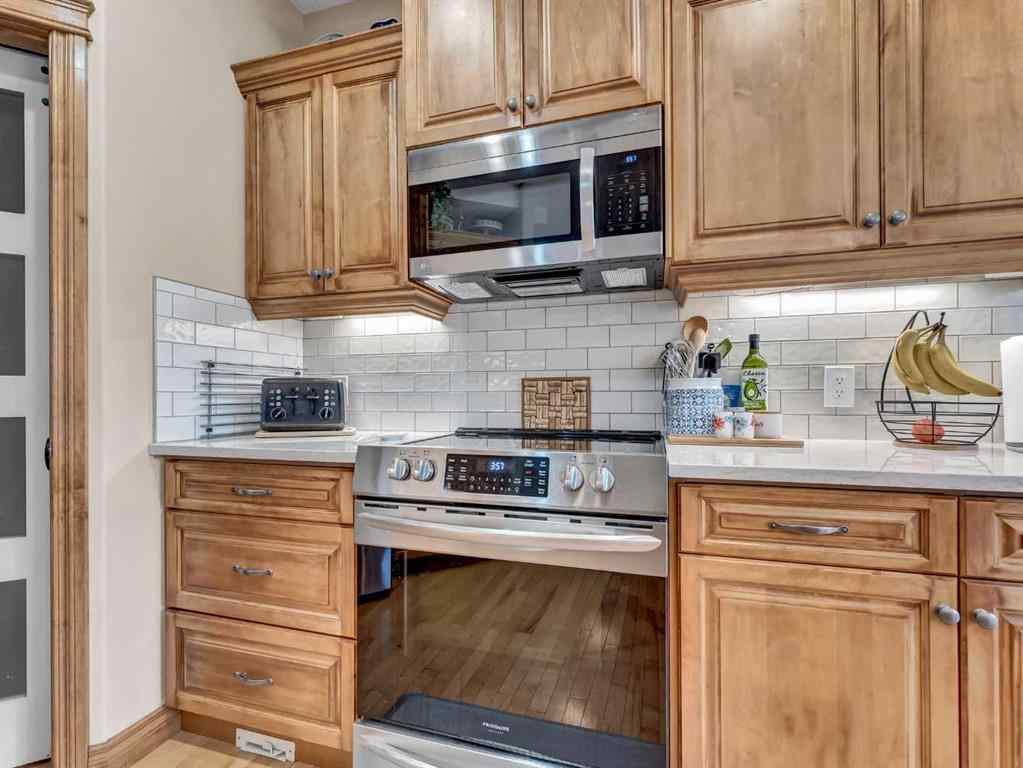 MLS® A2265905 - 102 Sundown Road SW in SE Southridge Medicine Hat, Residential