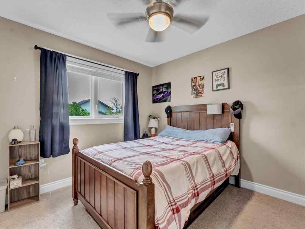 MLS® A2265905 - 102 Sundown Road SW in SE Southridge Medicine Hat, Residential