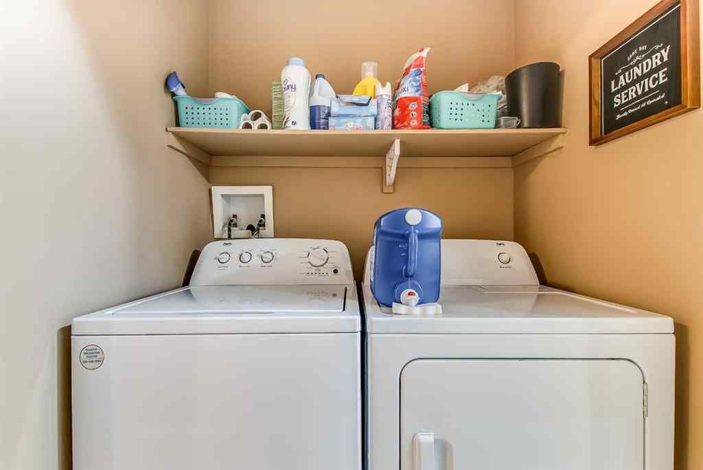 MLS® A2265908 - 208 Northlands Pointe NE in Northeast Crescent Heights Medicine Hat, Residential