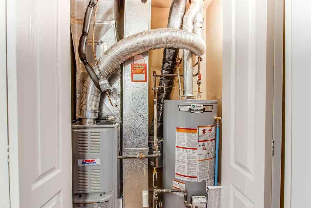 MLS® A2265908 - 208 Northlands Pointe NE in Northeast Crescent Heights Medicine Hat, Residential