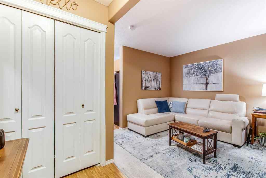 MLS® A2265908 - 208 Northlands Pointe NE in Northeast Crescent Heights Medicine Hat, Residential