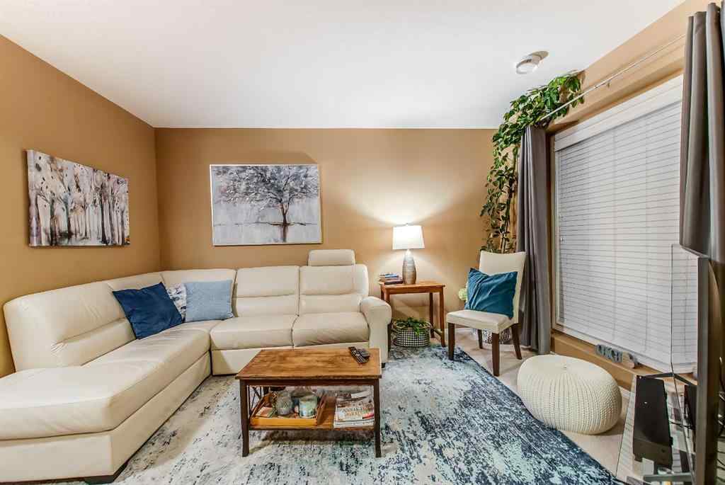 MLS® A2265908 - 208 Northlands Pointe NE in Northeast Crescent Heights Medicine Hat, Residential