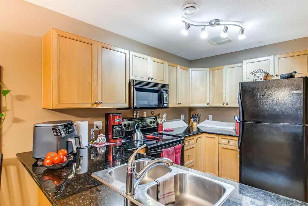 MLS® A2265908 - 208 Northlands Pointe NE in Northeast Crescent Heights Medicine Hat, Residential