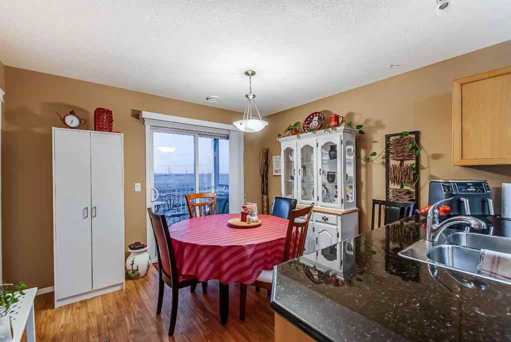 MLS® A2265908 - 208 Northlands Pointe NE in Northeast Crescent Heights Medicine Hat, Residential