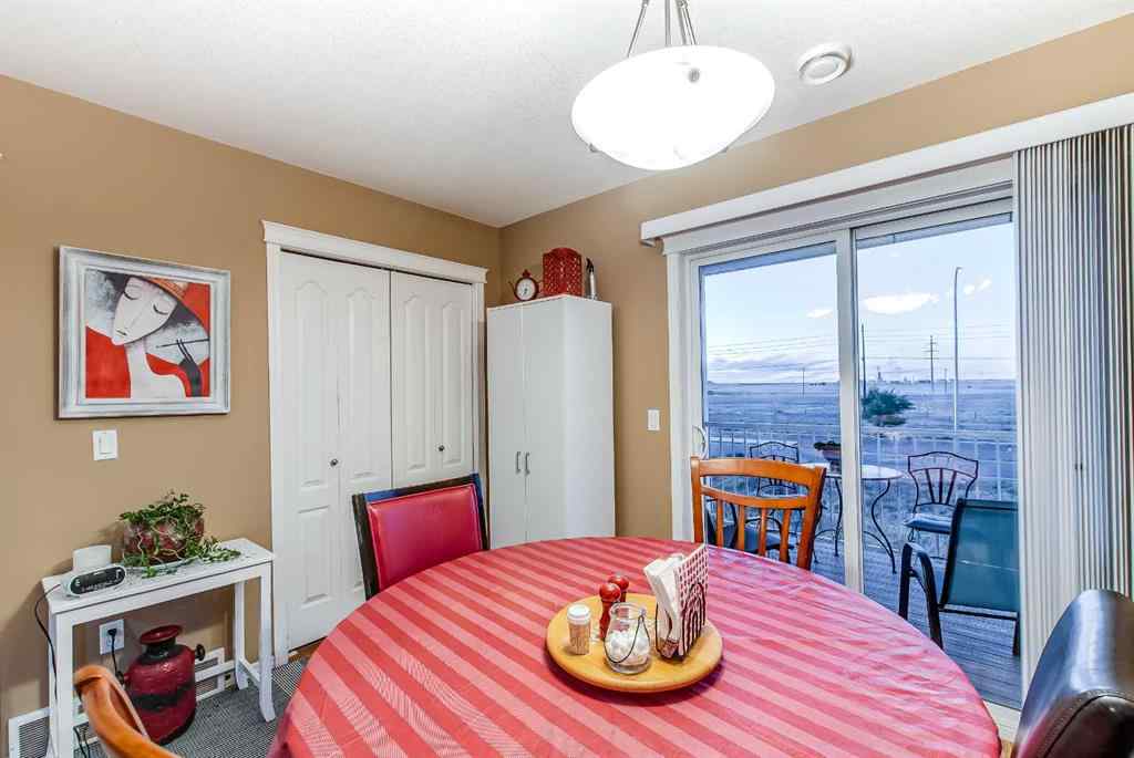 MLS® A2265908 - 208 Northlands Pointe NE in Northeast Crescent Heights Medicine Hat, Residential