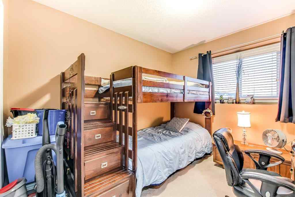 MLS® A2265908 - 208 Northlands Pointe NE in Northeast Crescent Heights Medicine Hat, Residential