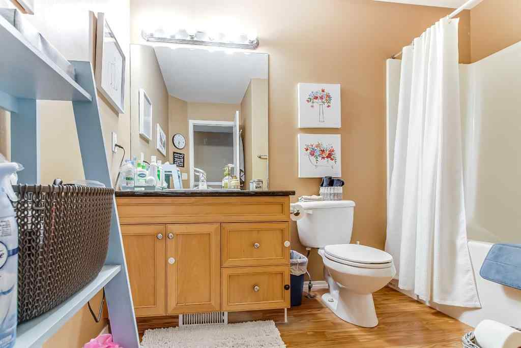 MLS® A2265908 - 208 Northlands Pointe NE in Northeast Crescent Heights Medicine Hat, Residential