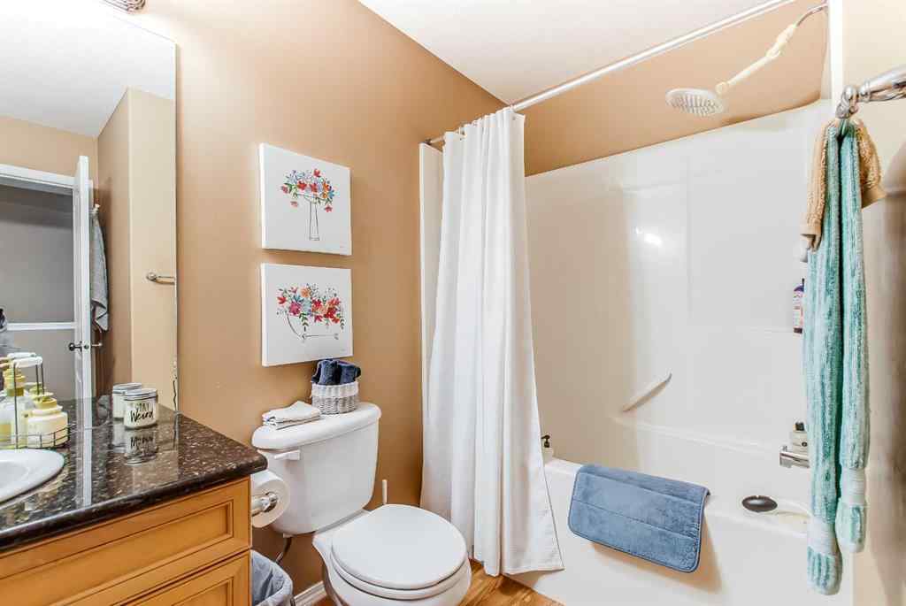 MLS® A2265908 - 208 Northlands Pointe NE in Northeast Crescent Heights Medicine Hat, Residential