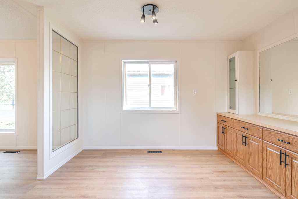 MLS® A2265909 - 37 Lake Stafford Crescent  in North End Brooks, Mobile