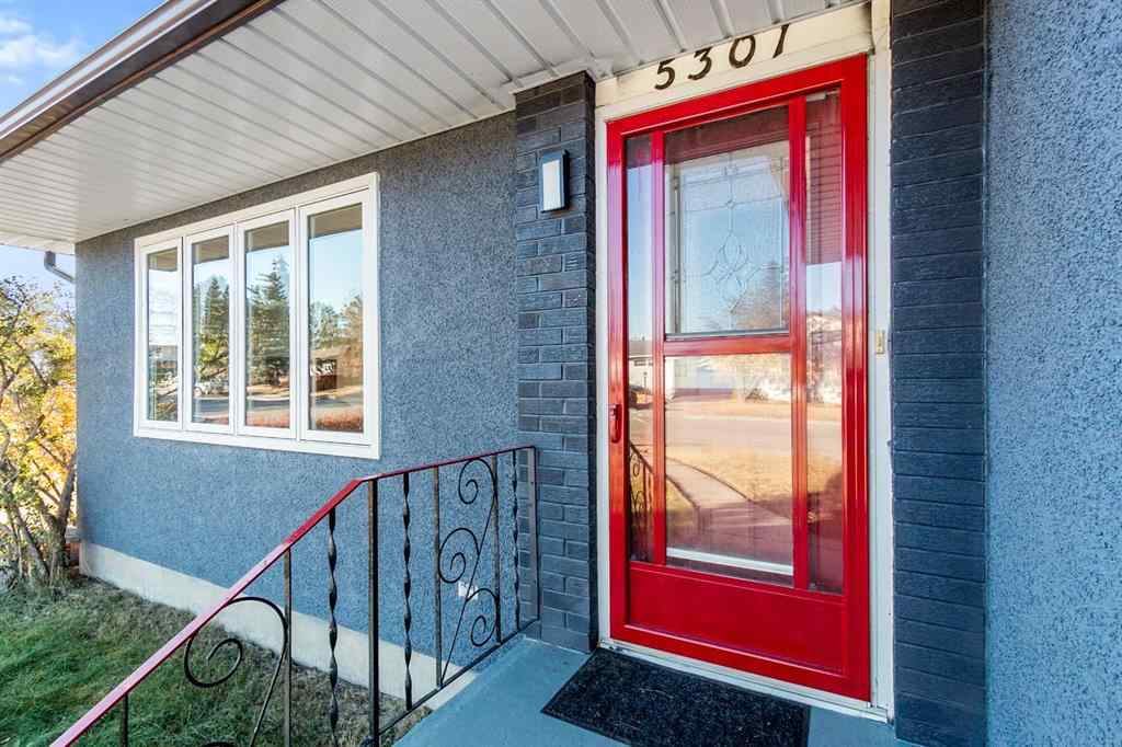 MLS® A2265912 - 5301 44 Street  in NONE Olds, Residential