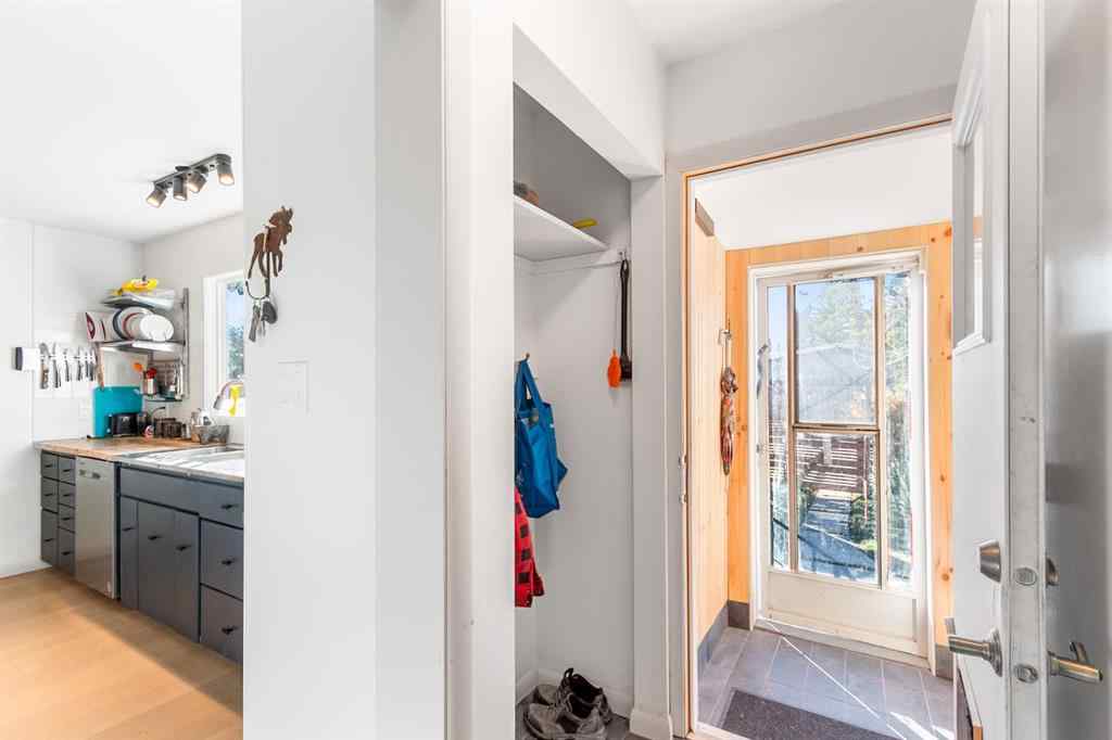 MLS® A2265912 - 5301 44 Street  in NONE Olds, Residential