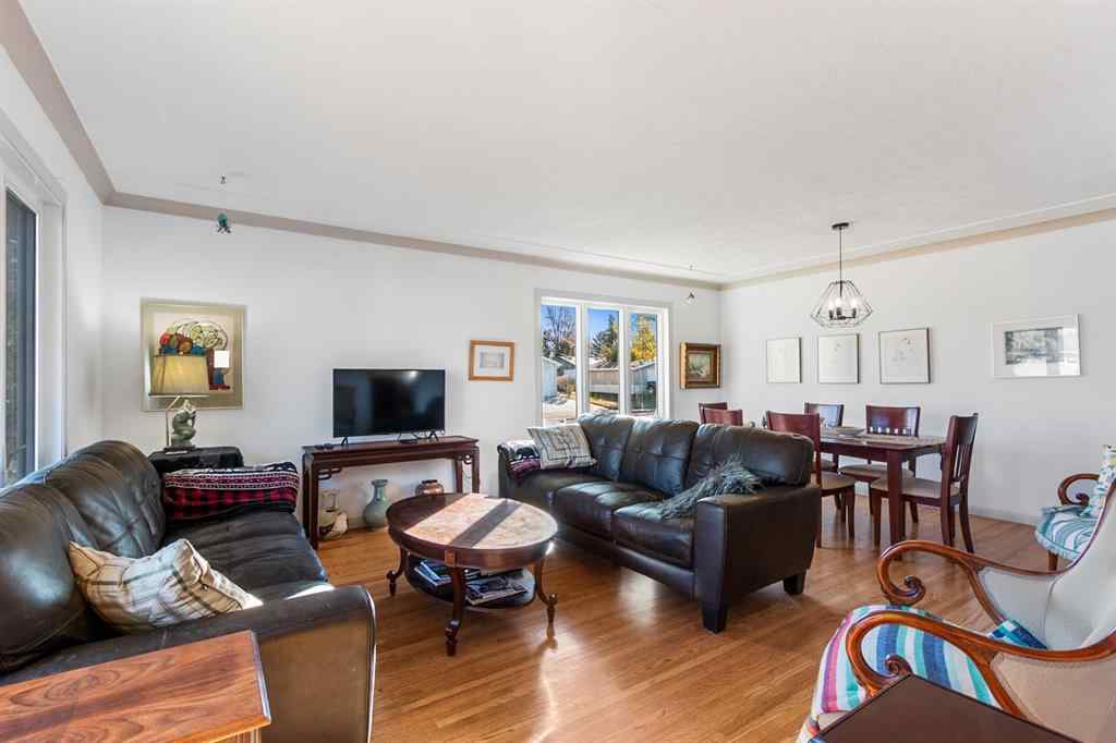 MLS® A2265912 - 5301 44 Street  in NONE Olds, Residential