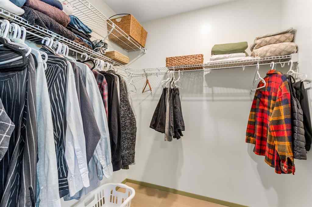 MLS® A2265912 - 5301 44 Street  in NONE Olds, Residential