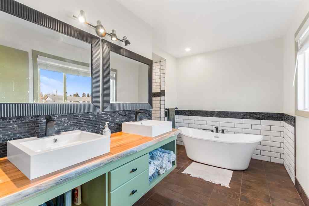 MLS® A2265912 - 5301 44 Street  in NONE Olds, Residential