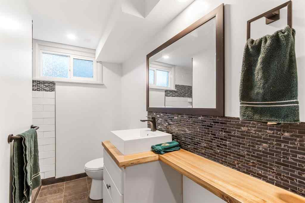 MLS® A2265912 - 5301 44 Street  in NONE Olds, Residential