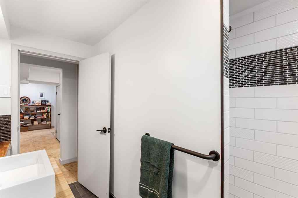 MLS® A2265912 - 5301 44 Street  in NONE Olds, Residential