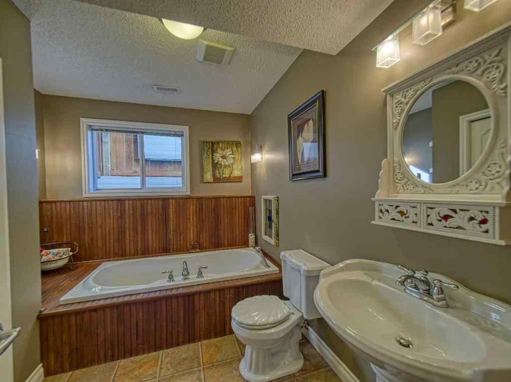 MLS® A2265913 - 239 Sagewood Drive  in Sagewood Airdrie, Residential