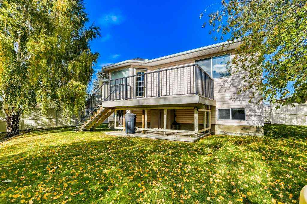 MLS® A2265918 - 222 Diamond Court SE in Diamond Cove Calgary, Residential