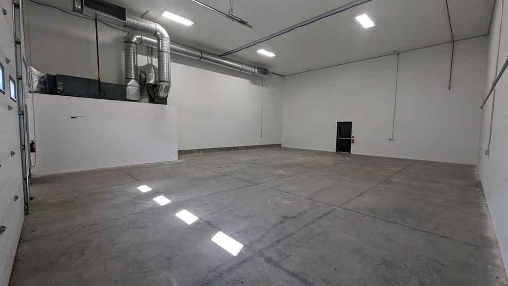 MLS® A2265919 - 3036 36 Street N in Sherring Industrial Park Lethbridge, Commercial