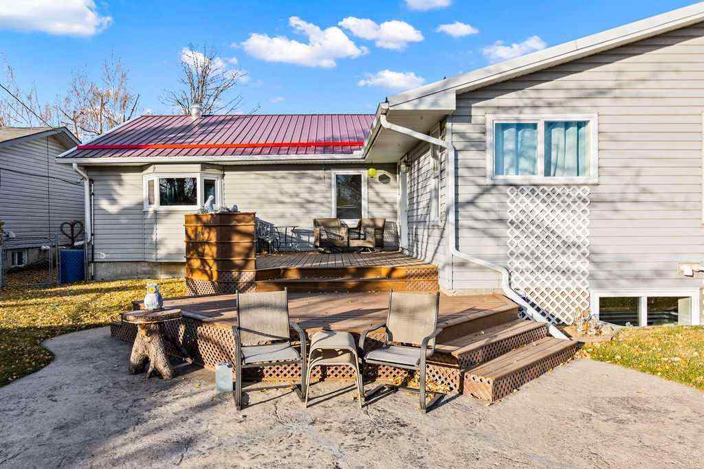 MLS® A2265926 - 1012 8 Street SW in NONE High River, Residential