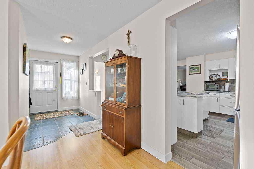 MLS® A2265926 - 1012 8 Street SW in NONE High River, Residential