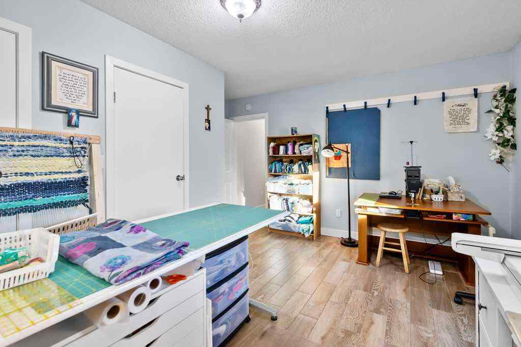 MLS® A2265926 - 1012 8 Street SW in NONE High River, Residential