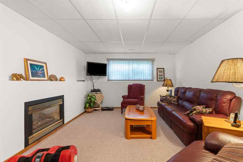 MLS® A2265937 - 361 Sprague Way SE in SE Southridge Medicine Hat, Residential