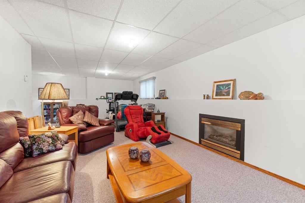 MLS® A2265937 - 361 Sprague Way SE in SE Southridge Medicine Hat, Residential