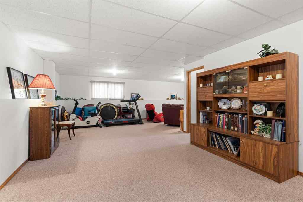 MLS® A2265937 - 361 Sprague Way SE in SE Southridge Medicine Hat, Residential