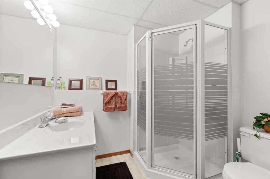 MLS® A2265937 - 361 Sprague Way SE in SE Southridge Medicine Hat, Residential