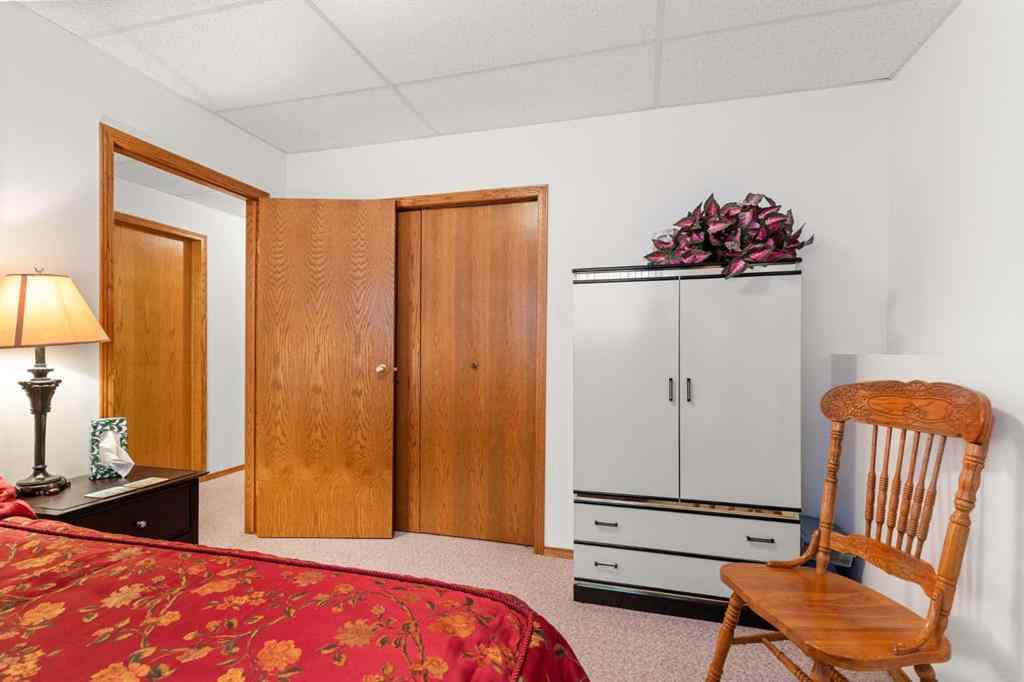 MLS® A2265937 - 361 Sprague Way SE in SE Southridge Medicine Hat, Residential