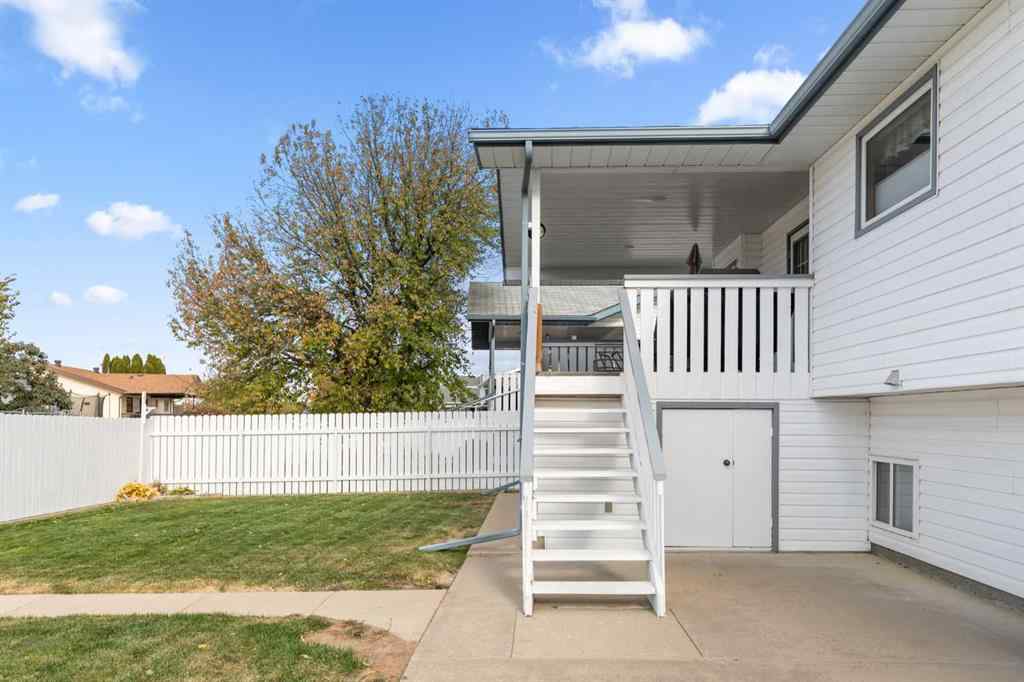 MLS® A2265937 - 361 Sprague Way SE in SE Southridge Medicine Hat, Residential