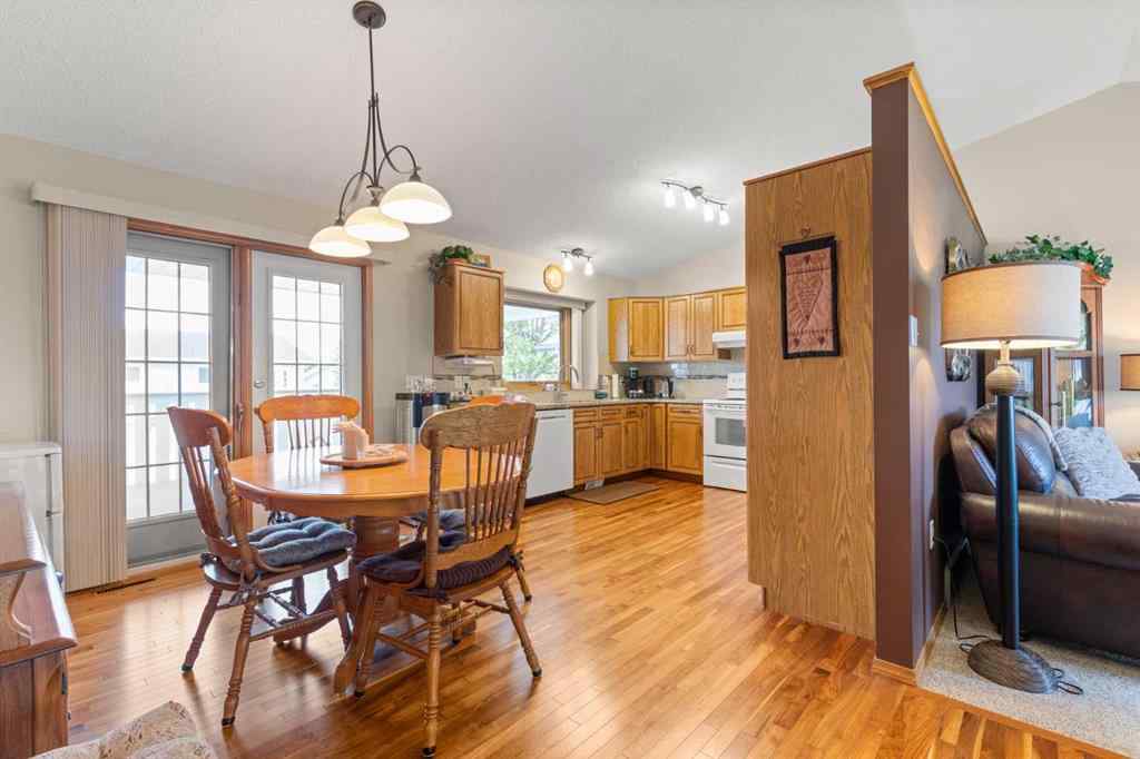 MLS® A2265937 - 361 Sprague Way SE in SE Southridge Medicine Hat, Residential