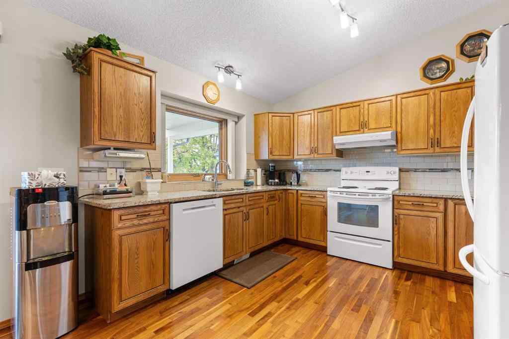 MLS® A2265937 - 361 Sprague Way SE in SE Southridge Medicine Hat, Residential