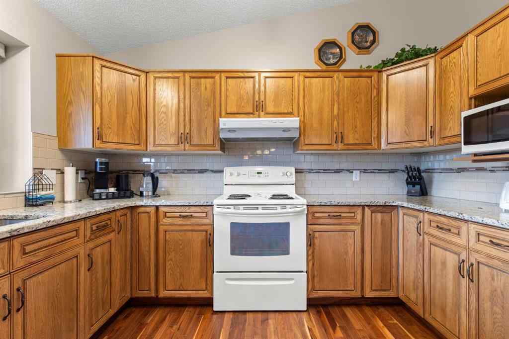MLS® A2265937 - 361 Sprague Way SE in SE Southridge Medicine Hat, Residential