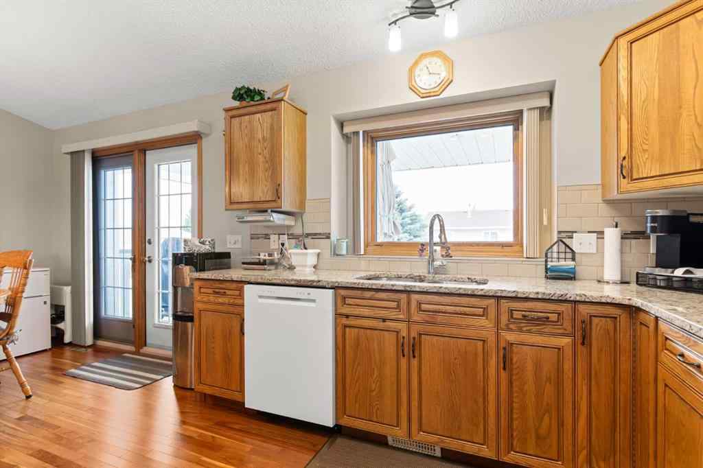 MLS® A2265937 - 361 Sprague Way SE in SE Southridge Medicine Hat, Residential