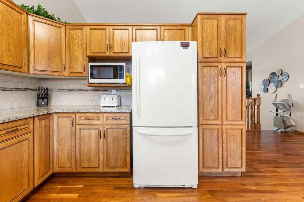 MLS® A2265937 - 361 Sprague Way SE in SE Southridge Medicine Hat, Residential