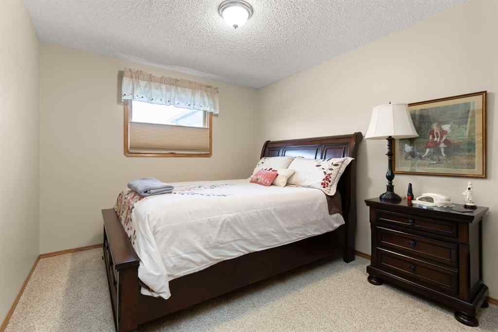 MLS® A2265937 - 361 Sprague Way SE in SE Southridge Medicine Hat, Residential