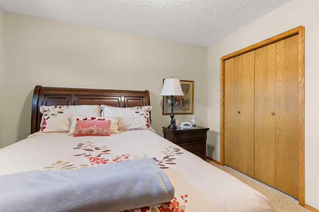 MLS® A2265937 - 361 Sprague Way SE in SE Southridge Medicine Hat, Residential