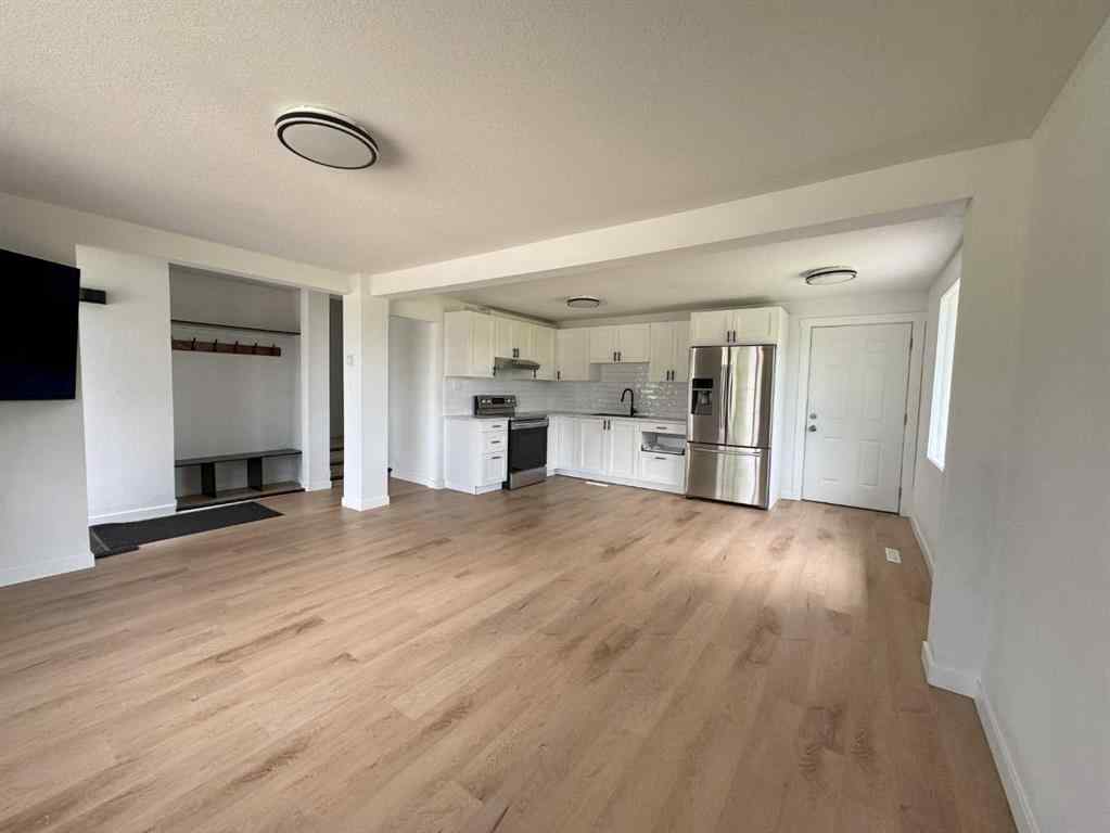 MLS® A2265942 - Unit #A 9513 108 Avenue  in Hillside Grande Prairie, Rental