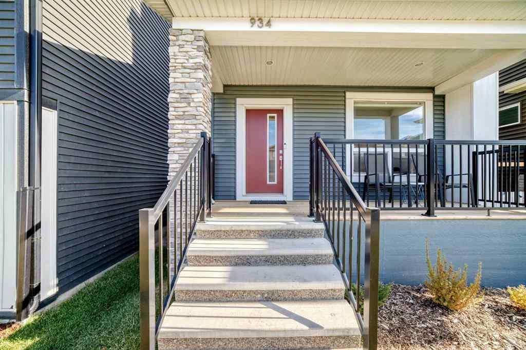MLS® A2265943 - 934 Cobblemore Common SW in Cobblestone Creek Airdrie, Residential