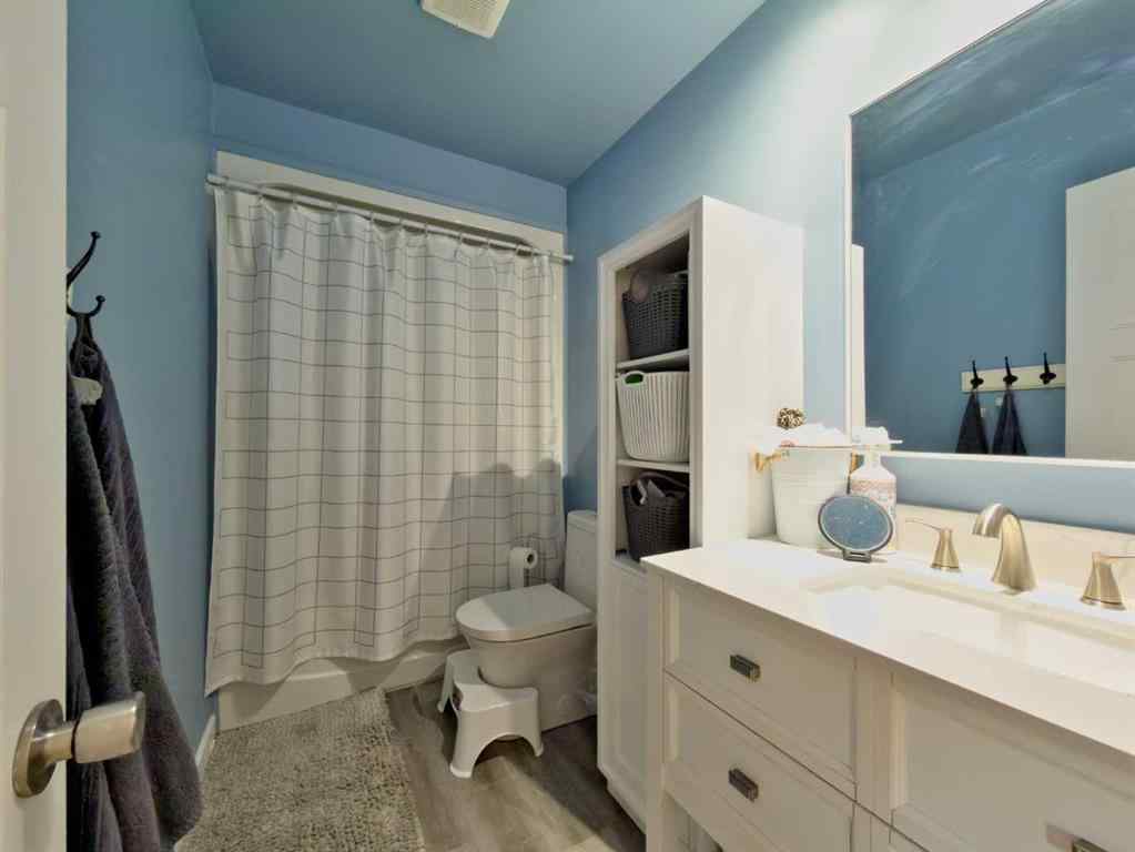 MLS® A2265950 - 8 Cayuga Crescent W   in Indian Battle Heights Lethbridge, Residential