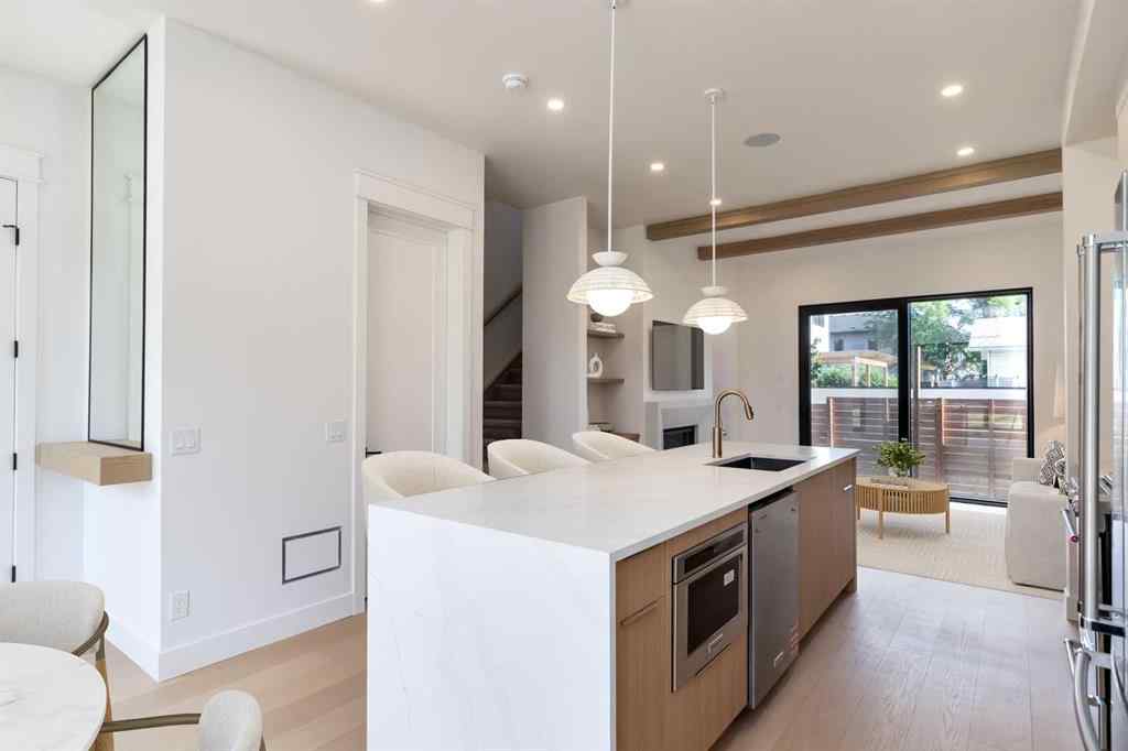 MLS® A2265959 - 4309 32 Avenue SW in Glenbrook Calgary, Residential