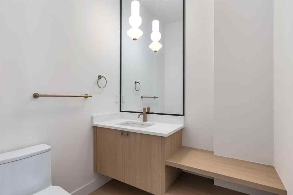 MLS® A2265959 - 4309 32 Avenue SW in Glenbrook Calgary, Residential