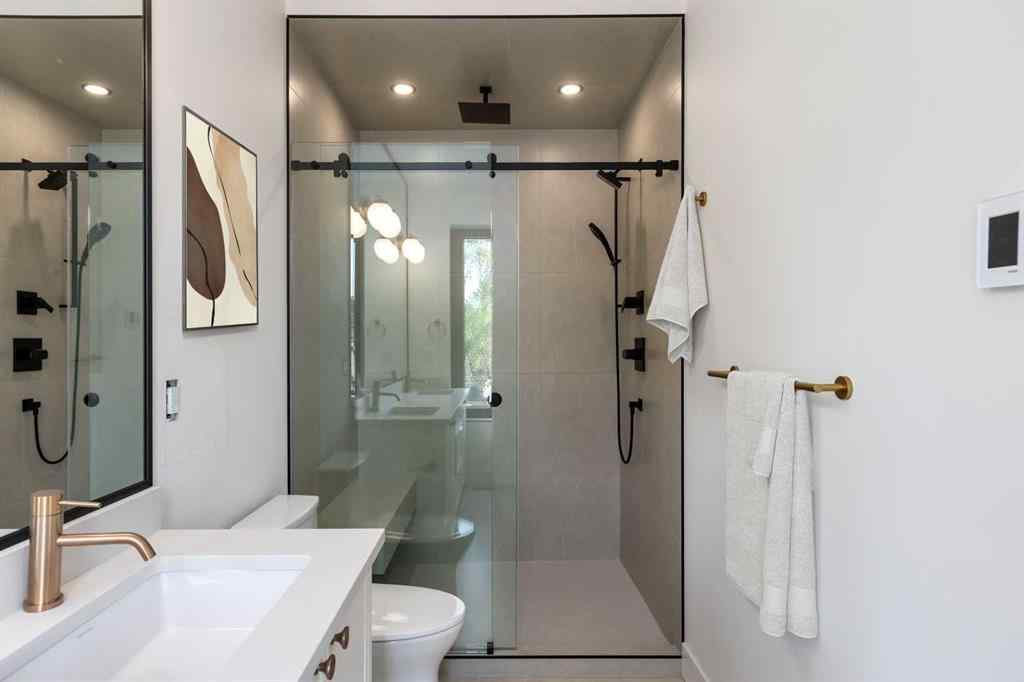 MLS® A2265959 - 4309 32 Avenue SW in Glenbrook Calgary, Residential